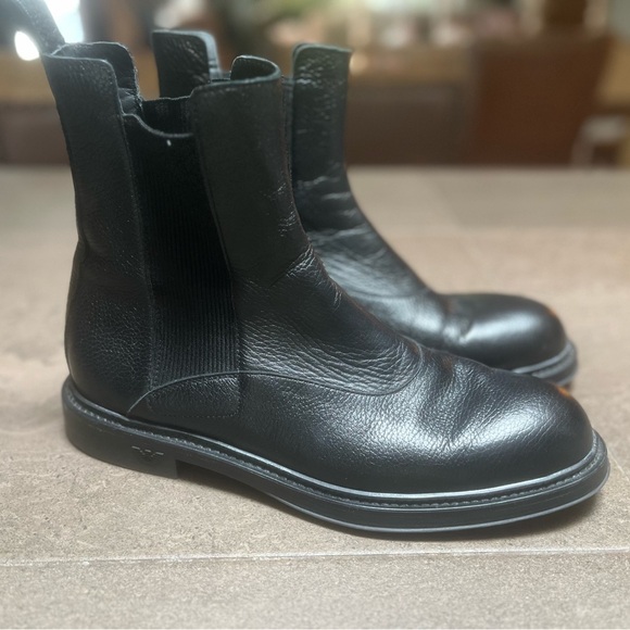 Emporio Armani Other - Men’s Emporio Armani Grained Leather Chelsea Ankle Boots Size UK 10